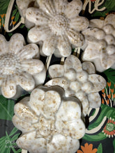 Load image into Gallery viewer, Shea Butter Oatmeal Body Bar