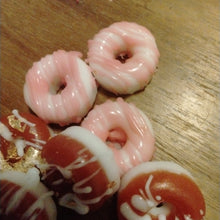 Load image into Gallery viewer, Shea Face Desserts
